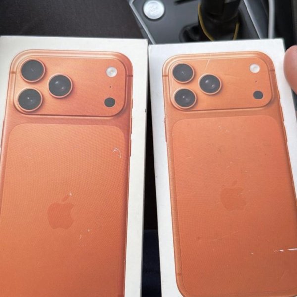 IPHONE 17 PRO MAX DE CARNAVAL